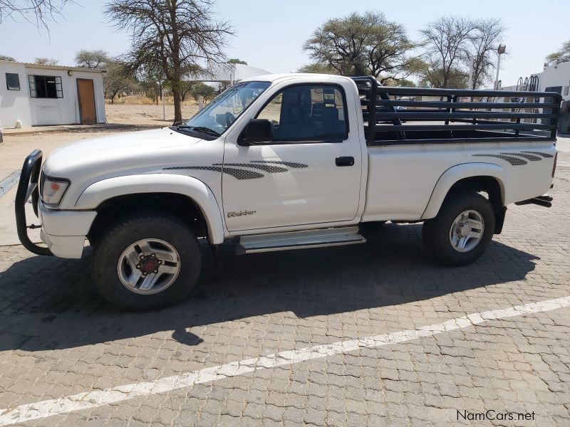 Toyota Hilux 2.7 4x4 in Namibia