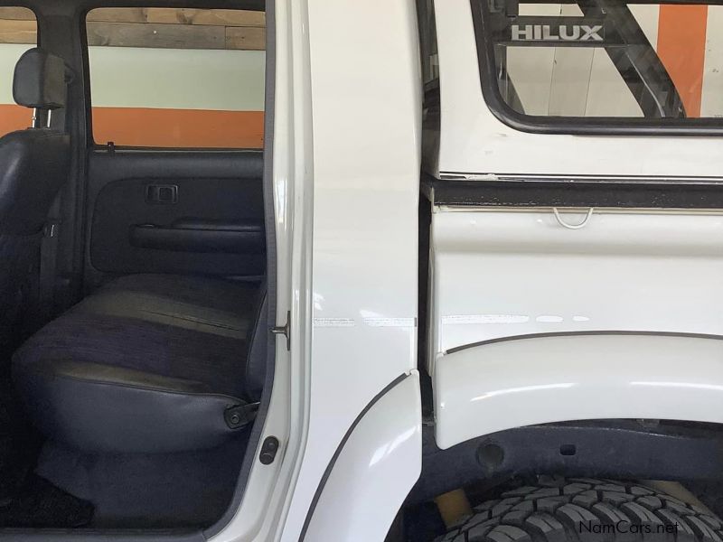 Toyota Hilux 2.7l Raider 4x4 M/T (Petrol) in Namibia