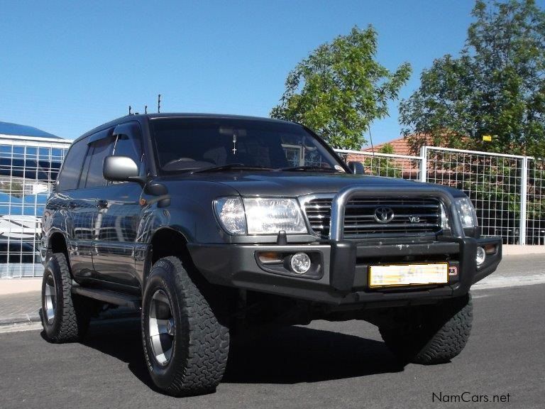 Toyota LAND CRUISER 100 VX V8 in Namibia