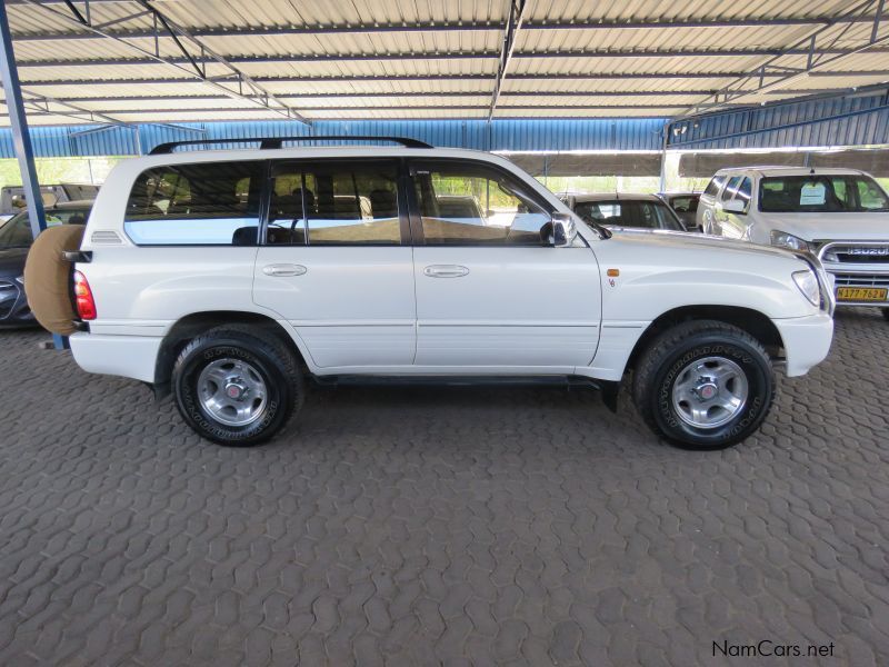 Toyota LANDCRUISER 100 V8 4,7 VX in Namibia