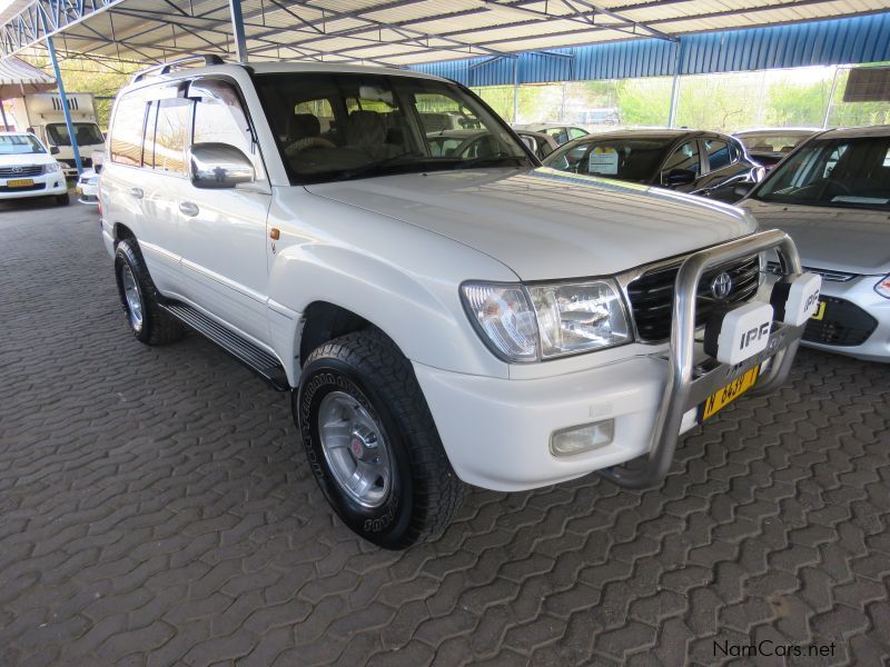 Toyota LANDCRUISER 100 V8 4,7 VX in Namibia