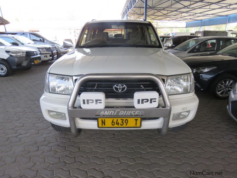 Toyota LANDCRUISER 100 V8 4,7 VX in Namibia