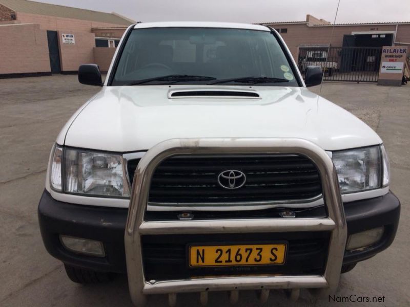 Toyota Land Cruiser 100 GX 4.2D in Namibia