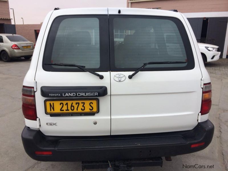 Toyota Land Cruiser 100 GX 4.2D in Namibia