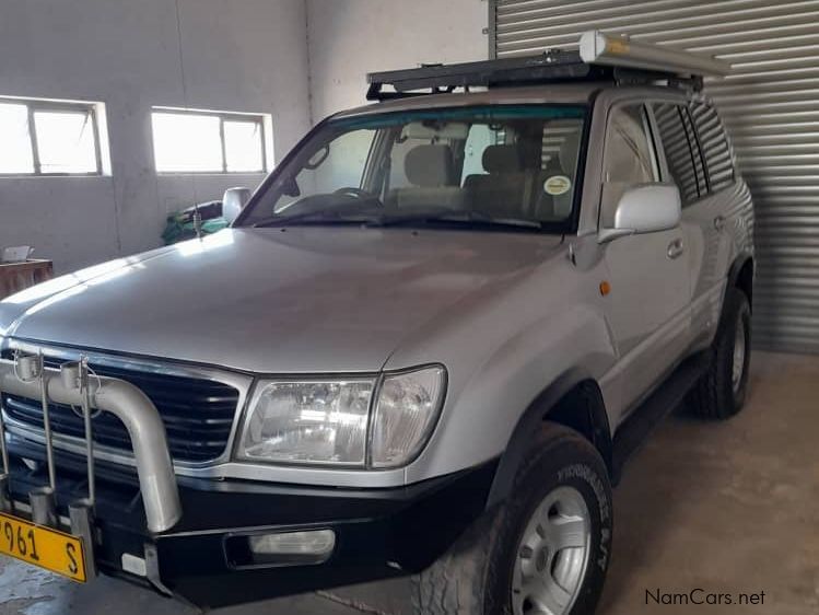 Toyota Land Cruiser 4.7 V8 100 Series in Namibia