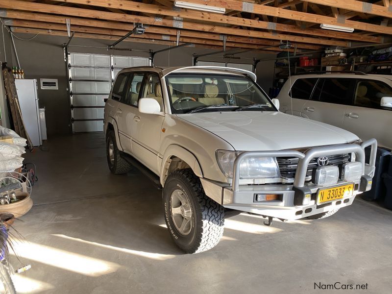 Toyota Land Cruser 100 Series 6 cylinder Turbo Diesel in Namibia