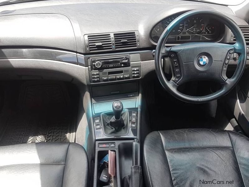 BMW 320i (E46 - straight six) in Namibia