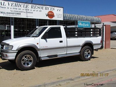 Isuzu KB 320  LX V6  4X4 P/U S/C in Namibia