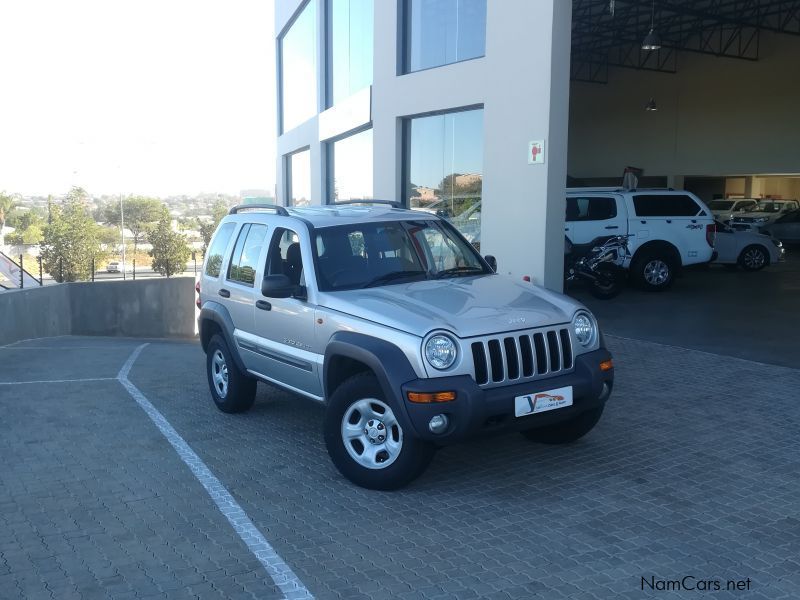 Jeep Cherokee Sport 3.7 V6 in Namibia
