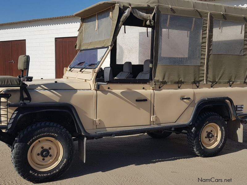 Land Rover Defender 110 2.5 Tdi M/T 4x4 Game Viewer in Namibia