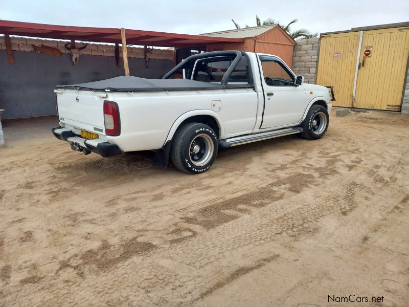 Nissan NP300 V6 in Namibia