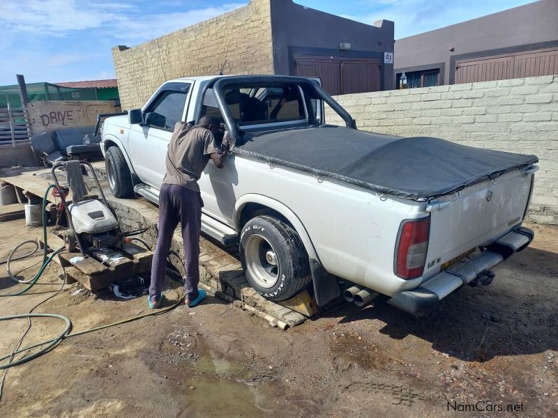 Nissan NP300 V6 in Namibia