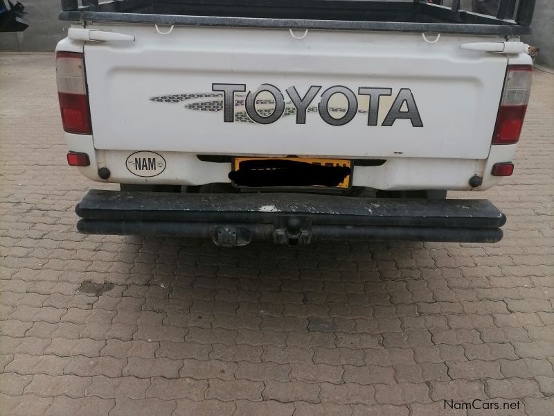 Toyota Hilux 2.7 4x4 D/Cab in Namibia