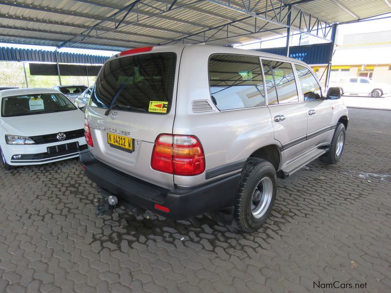 Toyota LANDCRUISER 4500 S/WAGON in Namibia