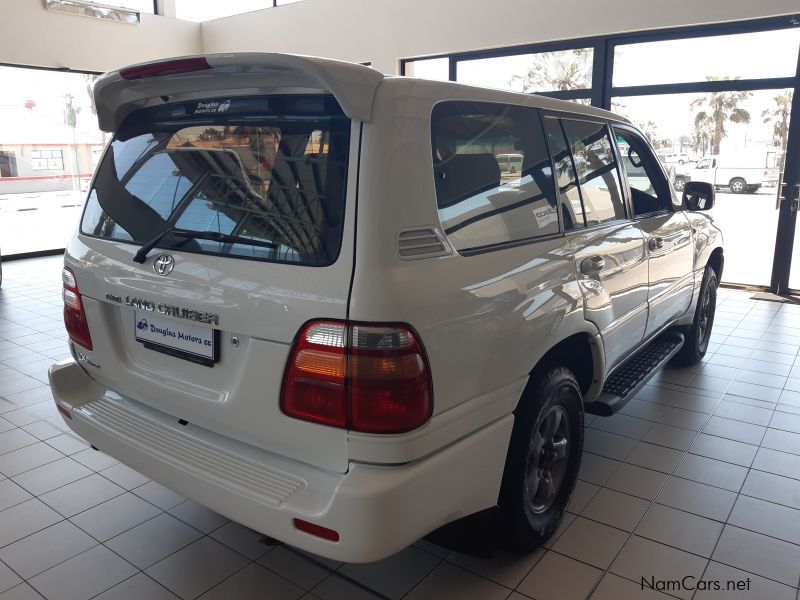 Toyota Land Cruiser 100 4.2 TDi VX in Namibia