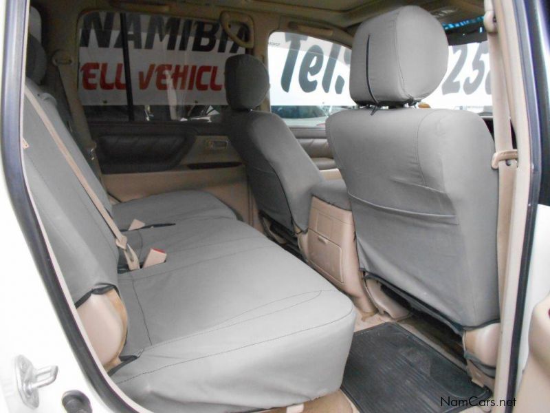 Toyota Land Cruiser 100 series SW  4x4 in Namibia