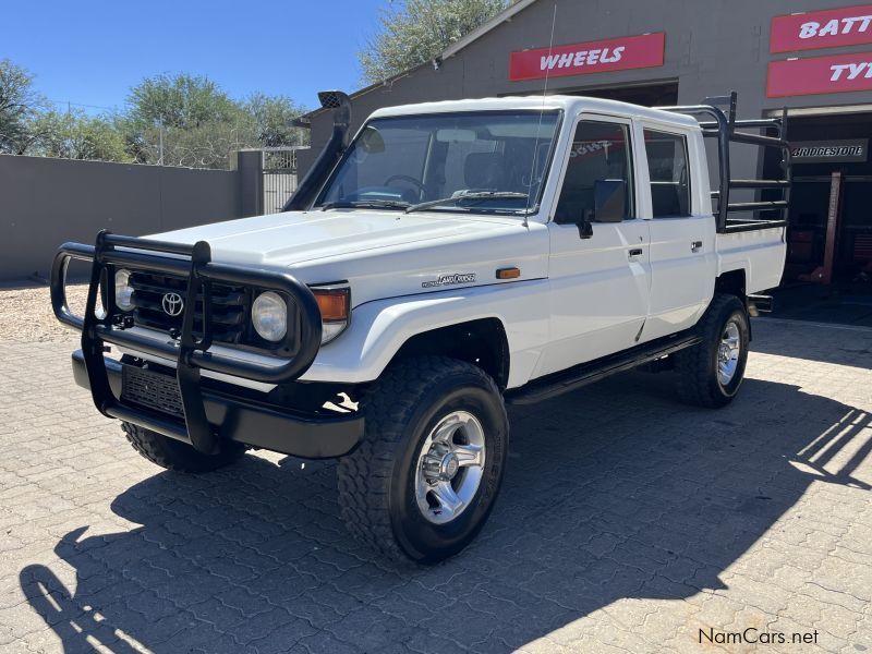 Toyota Land Cruiser 4.5 PETROL in Namibia