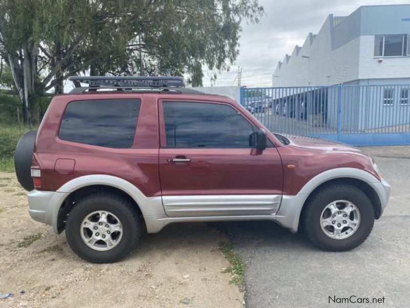 Mitsubishi Pajero SWB 3.5 V6 GLS in Namibia