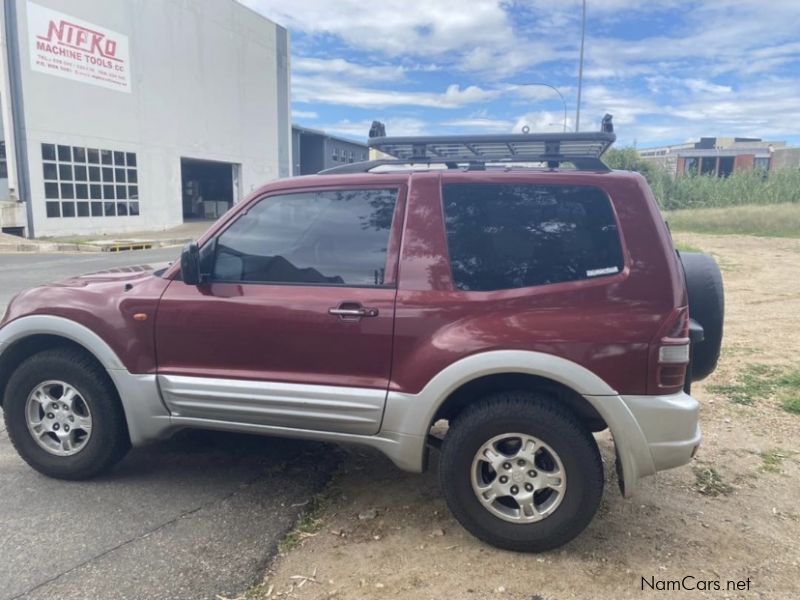 Mitsubishi Pajero SWB 3.5 V6 GLS in Namibia