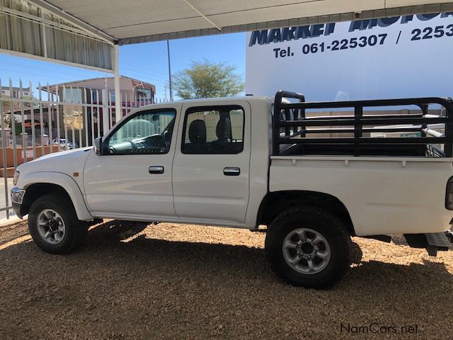 Toyota Hilux 2.5 D/Cab 4x4 in Namibia