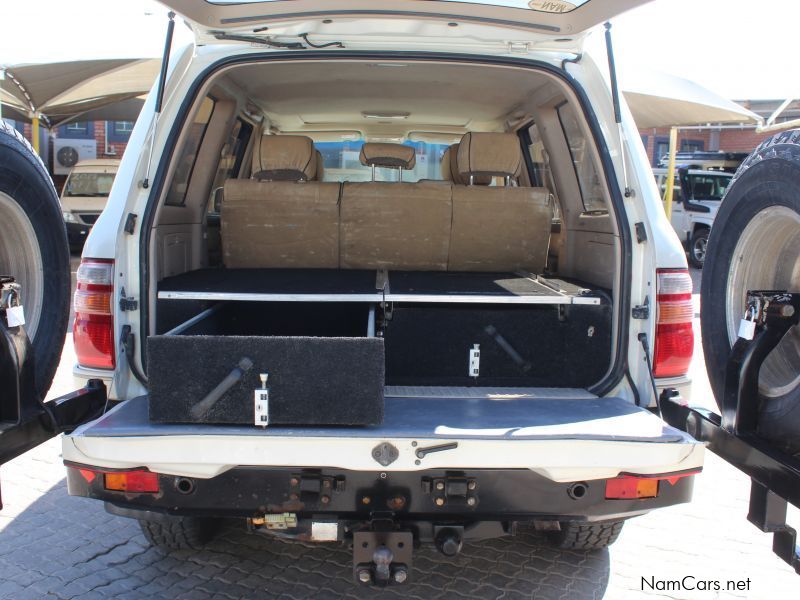 Toyota LANDCRUISER 4.2 DIESEL 100SERIES A/T 4X4 in Namibia