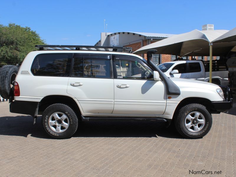 Toyota LANDCRUISER 4.2 DIESEL 100SERIES A/T 4X4 in Namibia