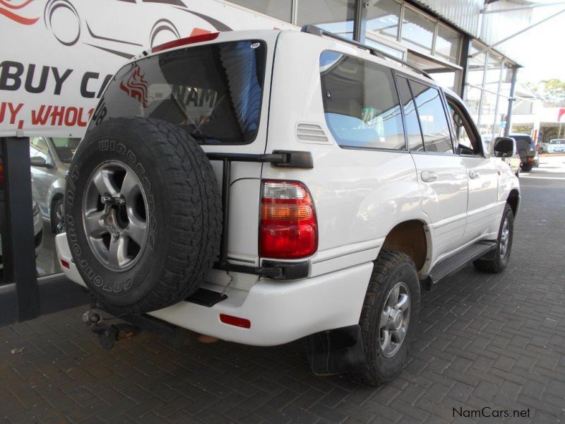 Toyota Land Cruiser 100 series SW  4x4 in Namibia