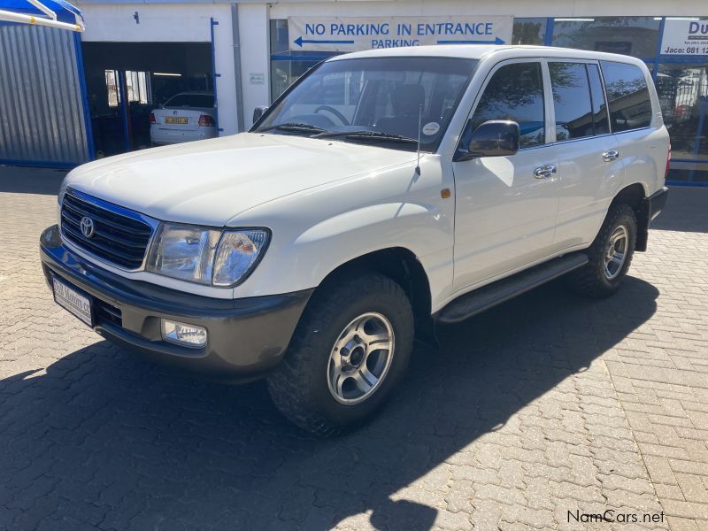 Toyota Land Cruiser 105 4.5 EFI GX in Namibia