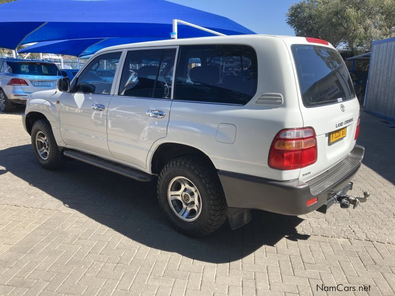 Toyota Land Cruiser 105 4.5 EFI GX in Namibia