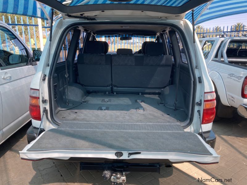 Toyota Land Cruiser 105 4.5 EFI GX in Namibia