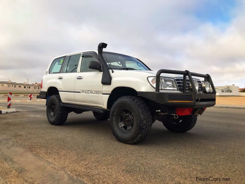Toyota Land Cruiser 105 GX EFI in Namibia