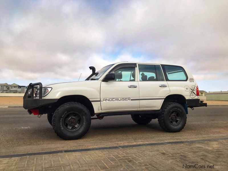 Toyota Land Cruiser 105 GX EFI in Namibia