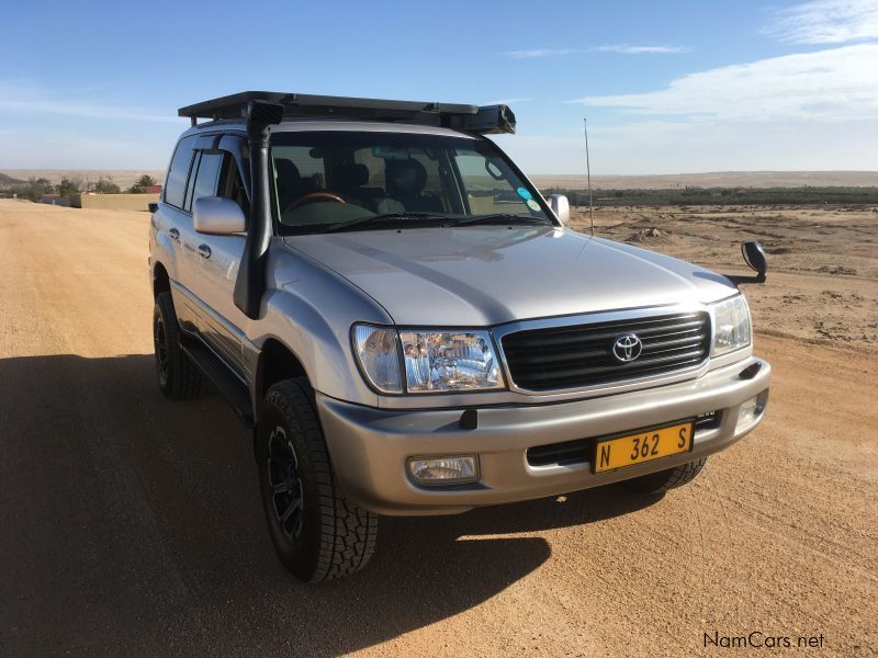Toyota Land Cruiser 4.7 liter in Namibia