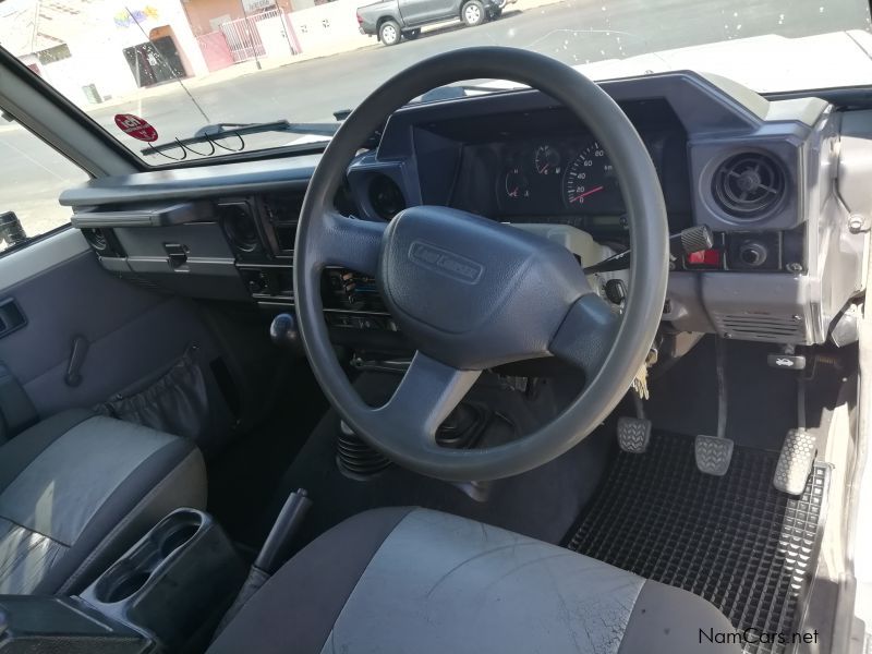 Toyota Land Cruiser 4WD in Namibia