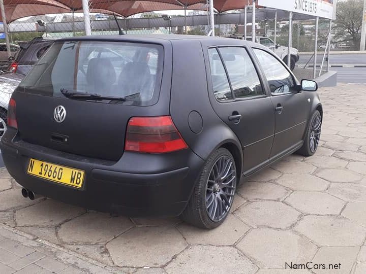 Volkswagen Golf mk4 2.3 V5 in Namibia