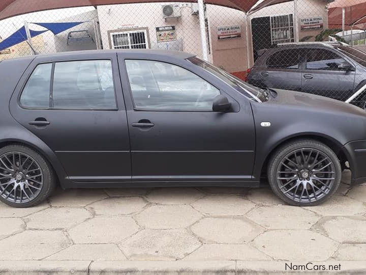 Volkswagen Golf mk4 2.3 V5 in Namibia