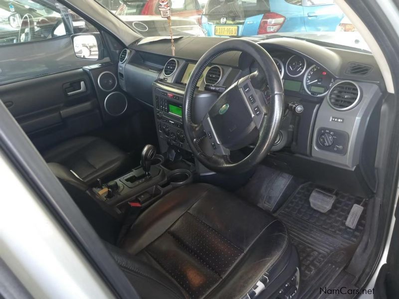 Land Rover discovery 3 in Namibia