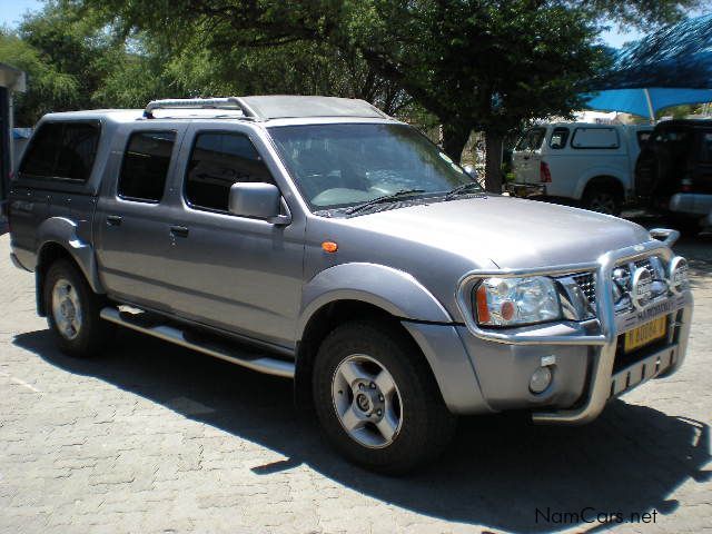 Nissan Hardbody 3.3 V6 4x4 D/cab in Namibia