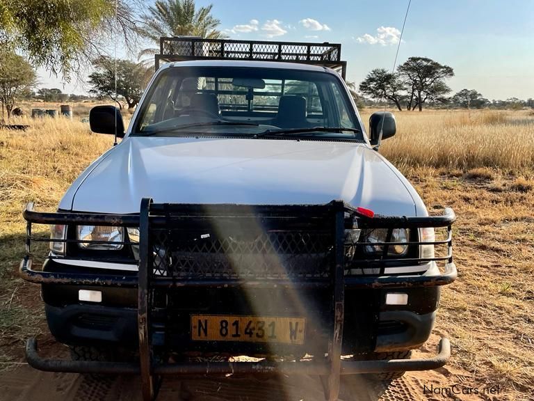 Toyota Hilux 3.0D EFI 4x4 S/Cab in Namibia
