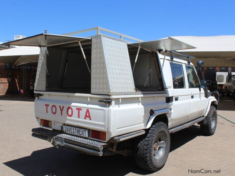 Toyota LAND CRUISER 4.5EFI D/C 4X4 in Namibia