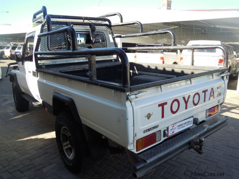 Toyota LANDCRUISER 4.5 EFI S/C 4X4 in Namibia