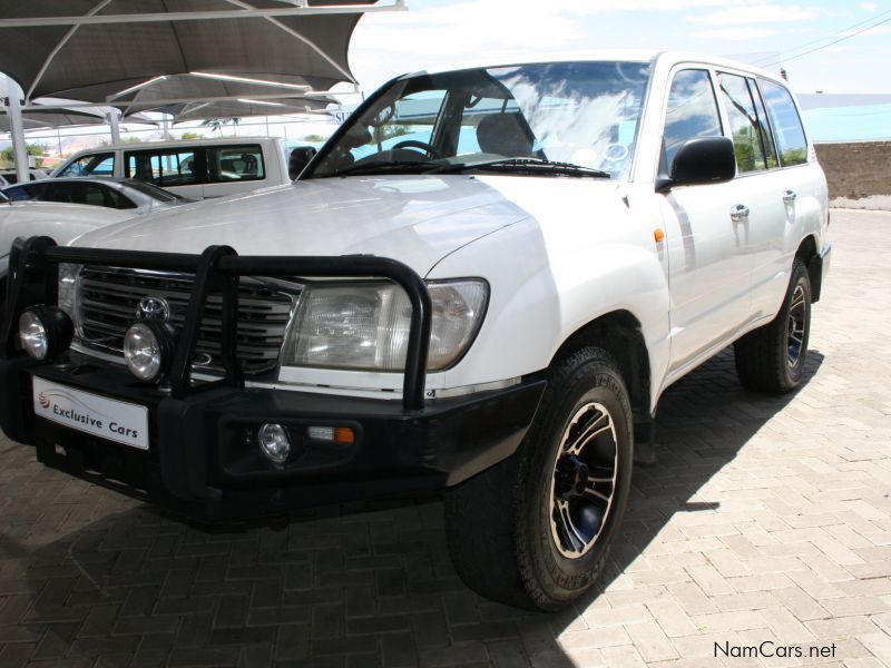 Toyota Landcruiser 100 manual 4x4 in Namibia