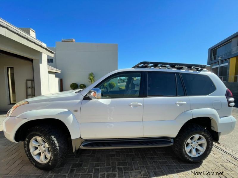 Toyota Prado VX 4.0L V6 8 seat in Namibia