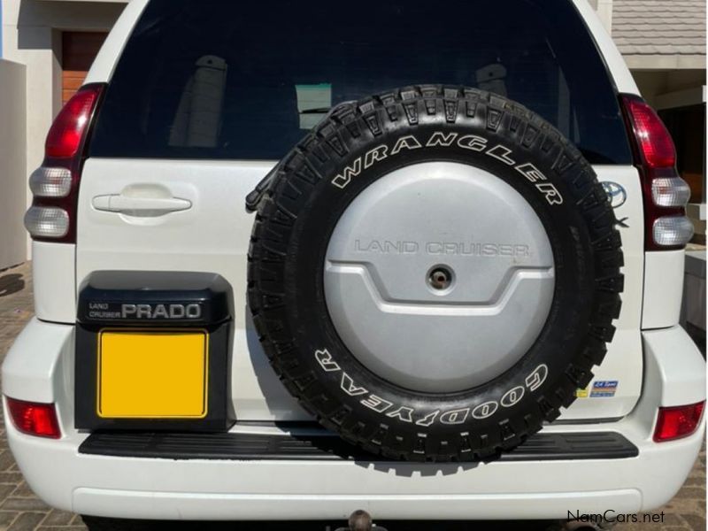 Toyota Prado VX 4.0L V6 8 seat in Namibia