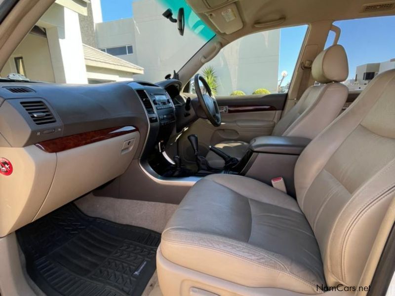 Toyota Prado VX 4.0L V6 8 seat in Namibia