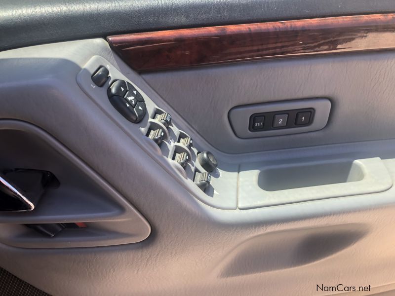 Jeep Grand cherokee overland 4.7 v8 in Namibia