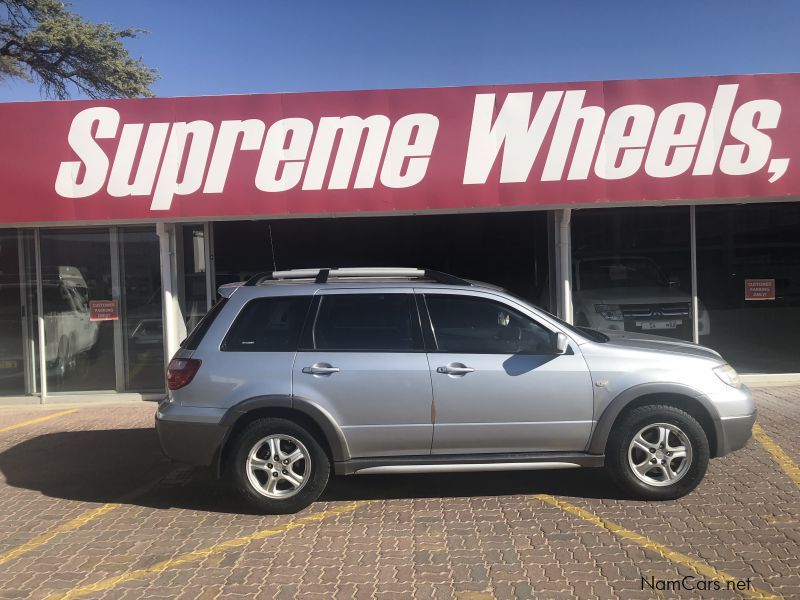Mitsubishi Outlander 4x4 in Namibia