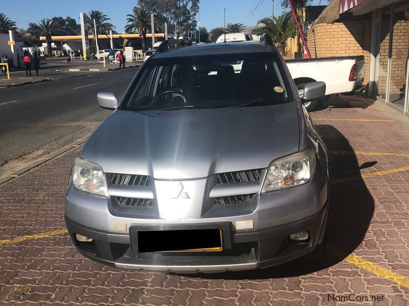 Mitsubishi Outlander 4x4 in Namibia
