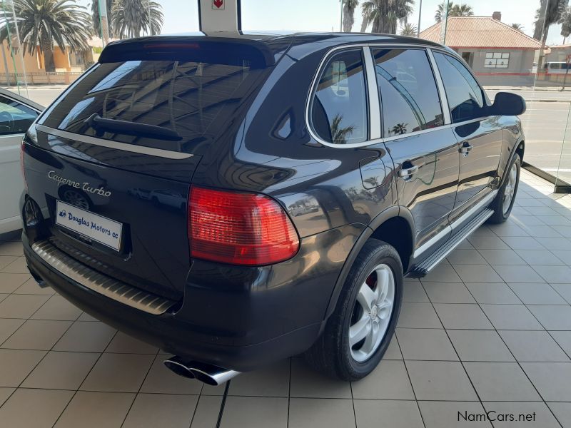 Porsche Cayenne 4.5i V8 Turbo in Namibia