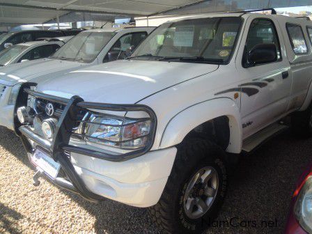 Toyota HILUX 2.7I S/CAB 4X4 Bull Nose in Namibia